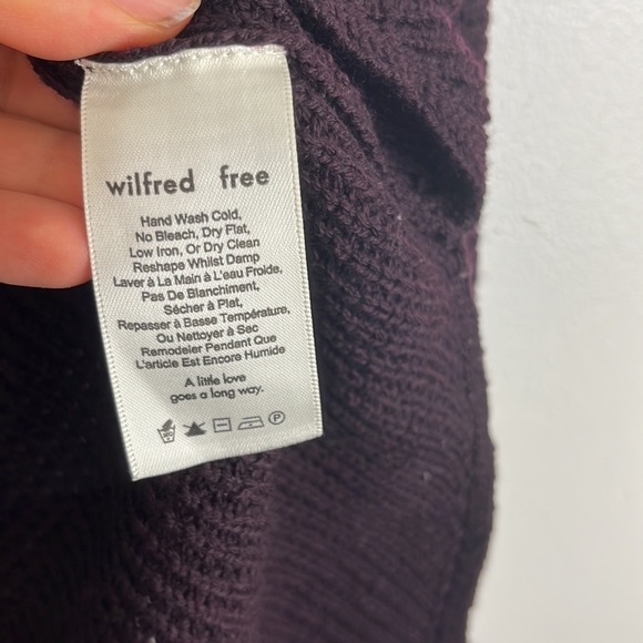 Aritzia Wilfred Free Wolter 100% Merino Wool Purple V-Neck Waffle Sweater - Picture 6 of 7
